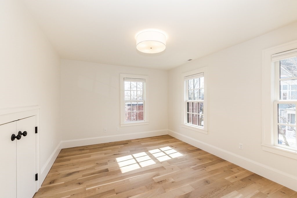 Building Photo - 229 Concord Ave