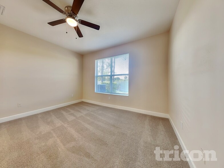 Building Photo - 922 Larwood Pine Dr