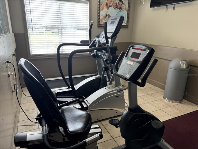 Building Photo - 1130 Villagio Cir