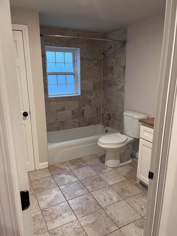 Building Photo - 117 Central St