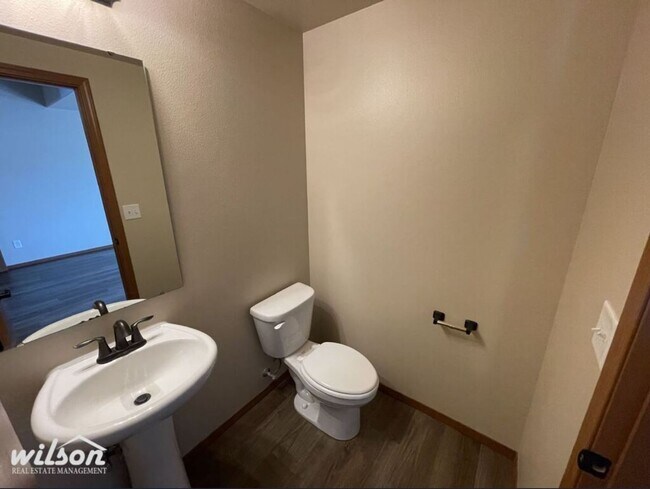 Building Photo - 2902 Willow St