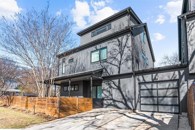 Building Photo - 1719 Bluebonnet Ln