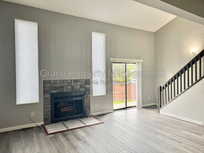 Building Photo - 15670 E Mexico Ave