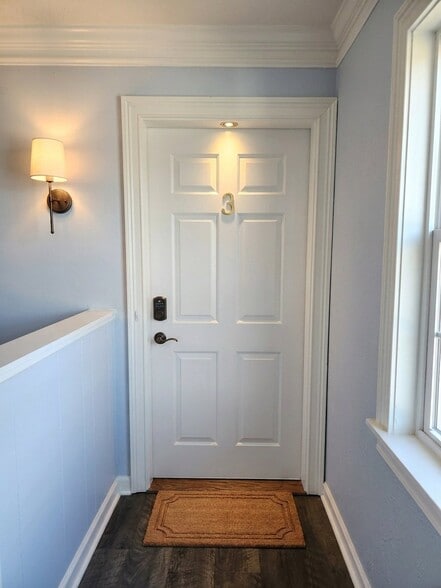Building Photo - 373 Stone Mountain St
