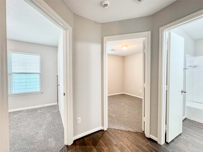 Building Photo - 13327 Belvedere Park Ct