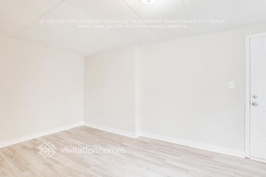 Building Photo - 5218 Cumberland Way SW