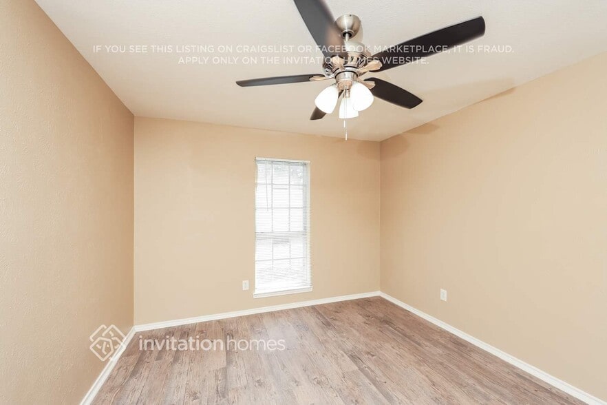 Building Photo - 1337 Greenbriar Ln