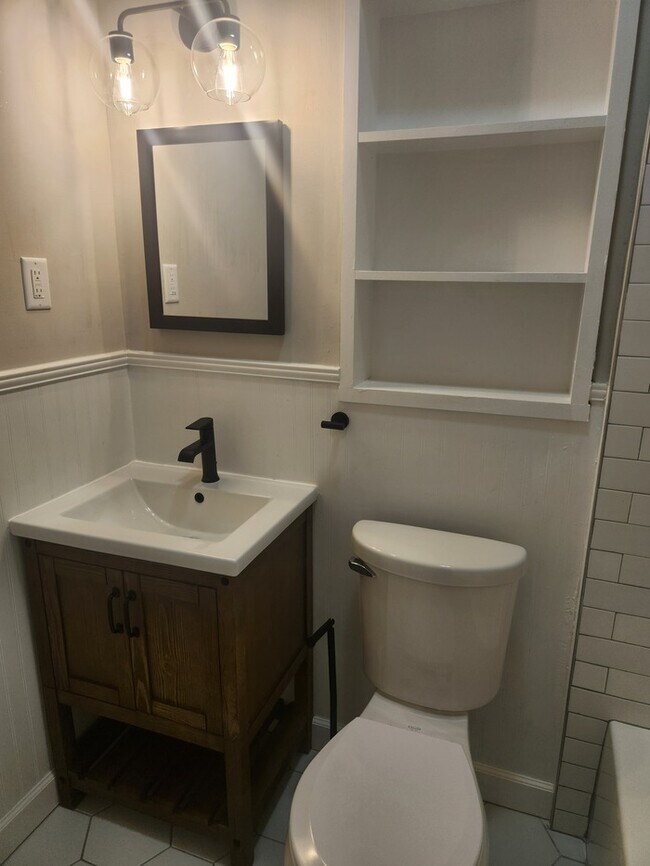 Building Photo - Newly updated 3/1.5 San Marco