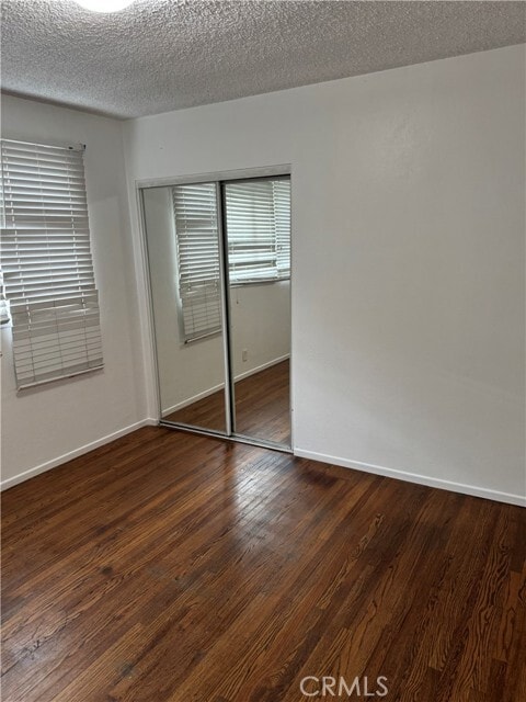 Building Photo - 3833 W 105th St