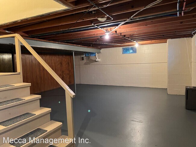 Building Photo - 3 br, 2 bath House - 221 Campbell Hill Rd.