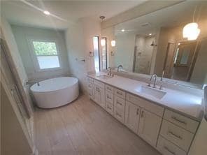 Building Photo - 9217 Knoll Crest Loop