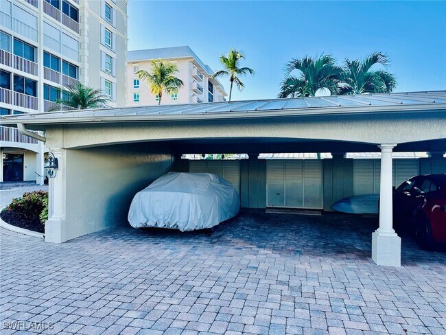 Building Photo - 2750 Gulf Shore Blvd N