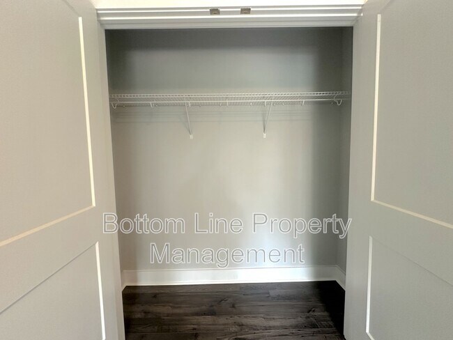 Building Photo - 2931 Burgess Dr