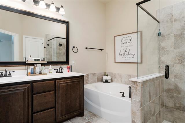 Building Photo - 4213 Sweet Clover Ln