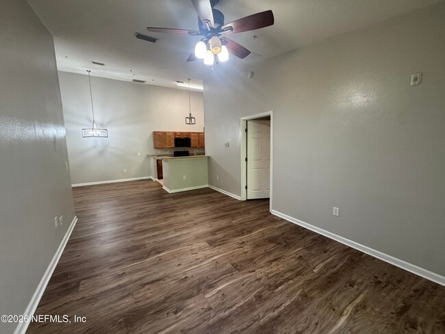 Building Photo - 6099 Maggies Cir
