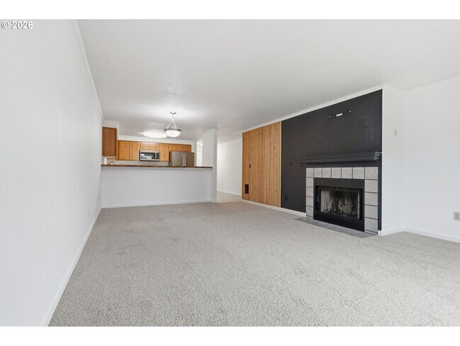 Building Photo - 510 SE 157th Ave