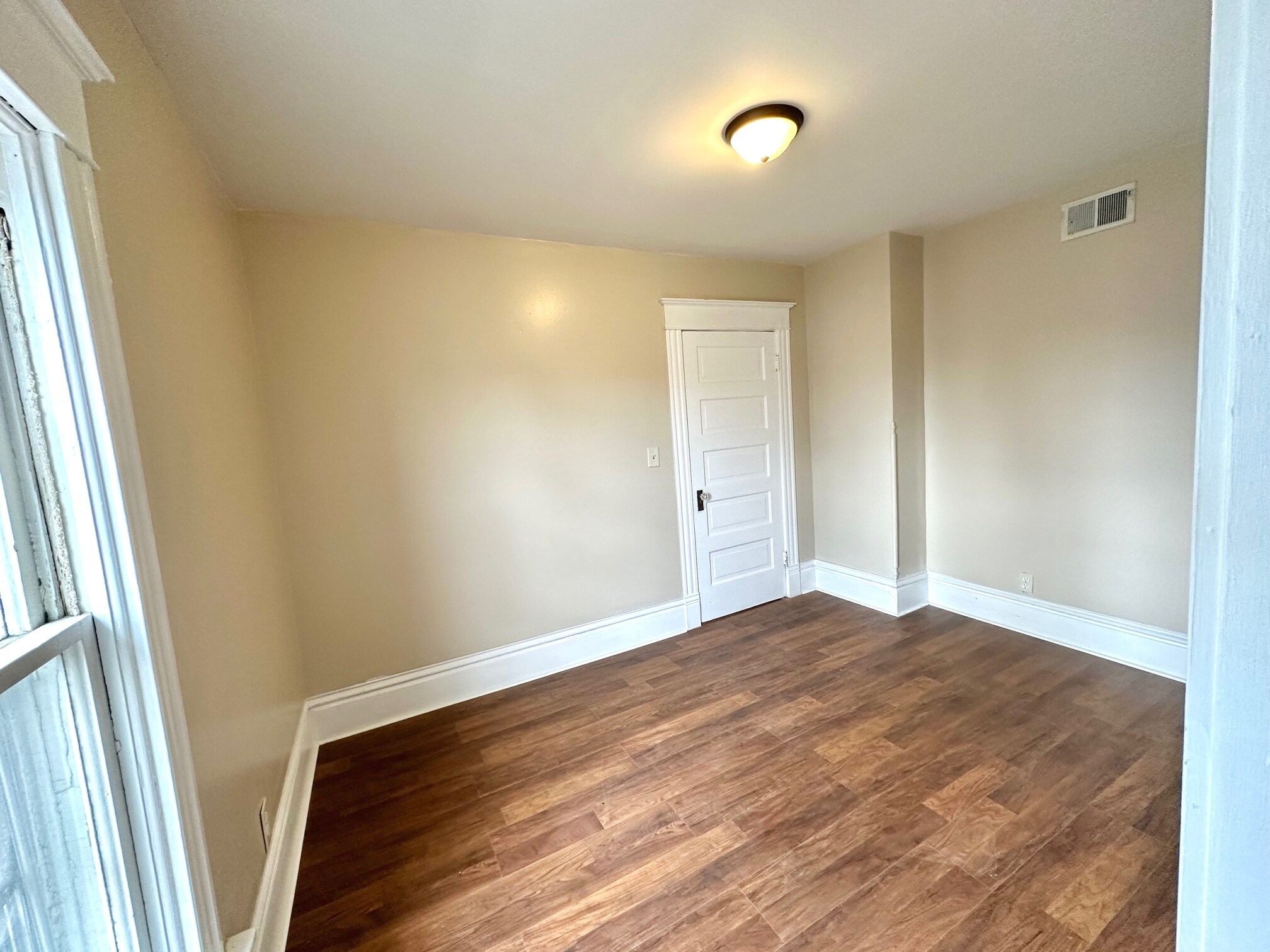bedroom - 1521 Boyd Ave