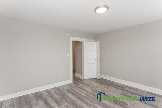 Building Photo - 1814 E 30th St