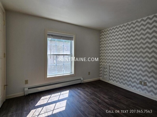 Building Photo - 105 Cony St