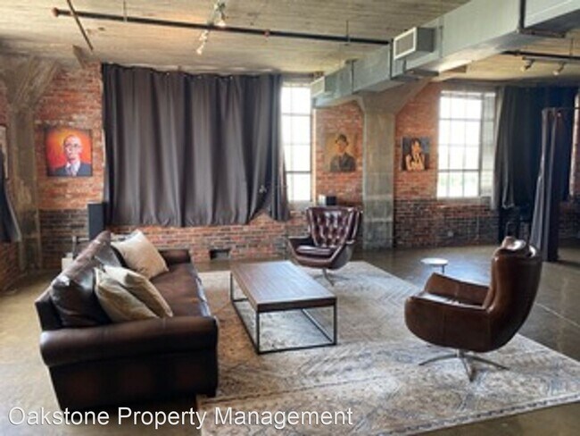 Building Photo - 2 br, 2 bath House - 201 Hull Street Unit 51