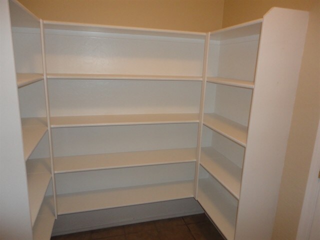 Building Photo - 420 E Palomino Way