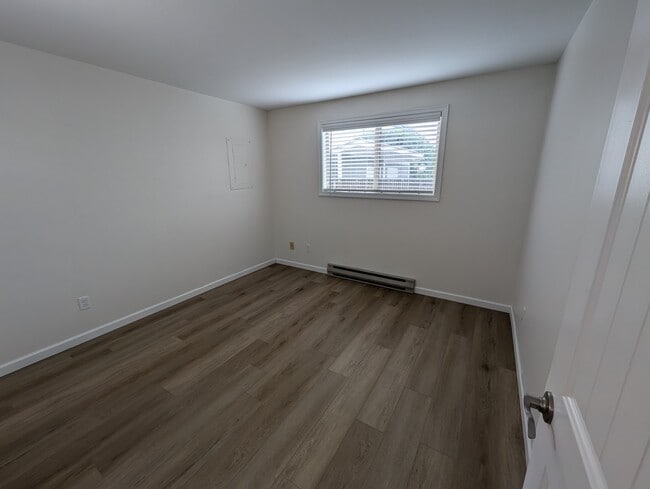 Bedroom #1 - 5028 SE Hawthorne Blvd