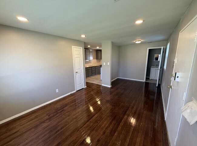Building Photo - Newly updated 3-bedroom, 2-bath home - Open To Section 8