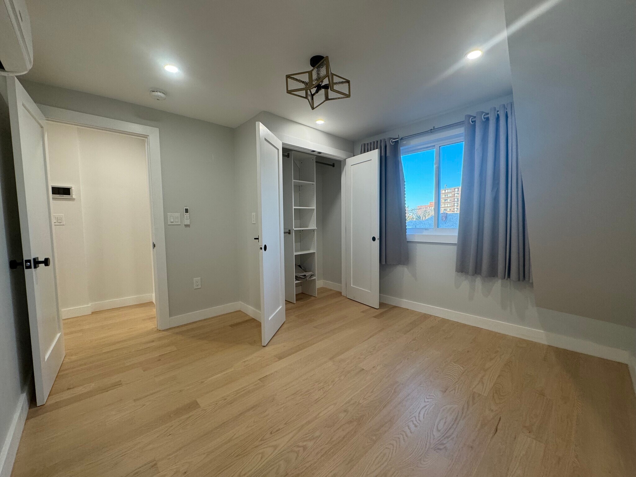 Building Photo - 12 Sewall Ave