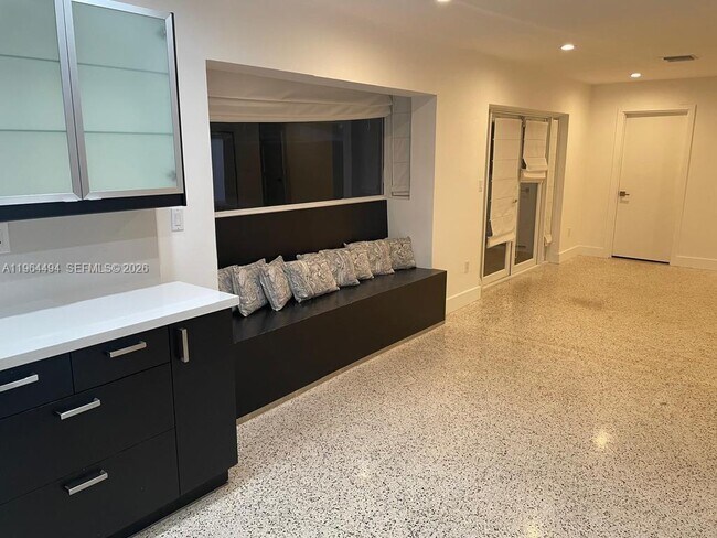 Building Photo - 2837 SW 126th Ave