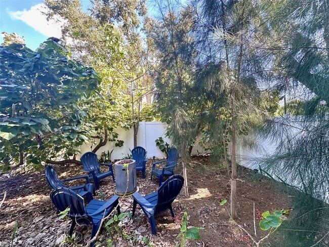 Building Photo - 14622 Pinecrest Dr