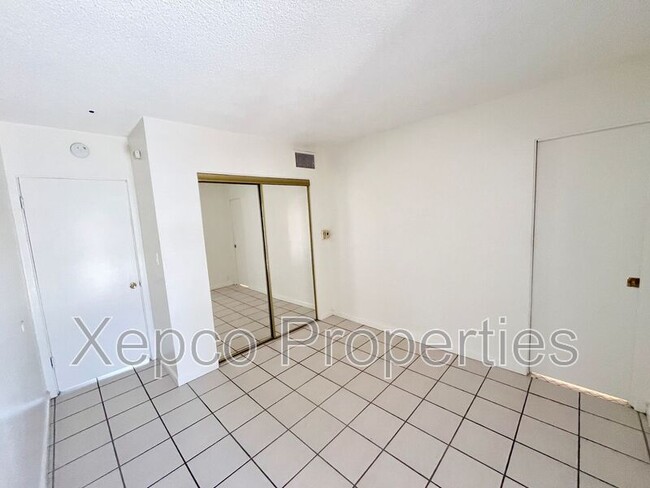 Building Photo - 333 E Ramon Rd