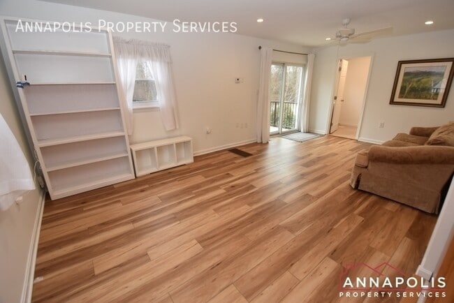 Building Photo - 254 Severn Rd