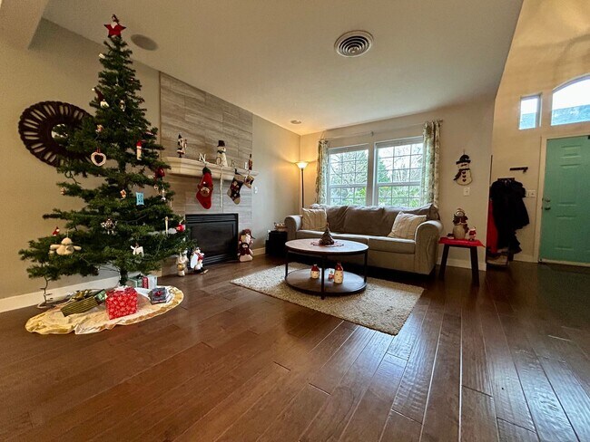 Building Photo - Welcome to your new home!