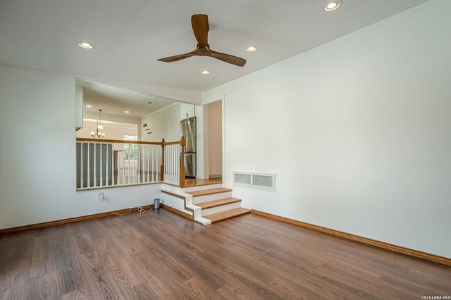 Building Photo - GORGEOUS 4-BEDROOM HOME IN TERRELL HEIGHTS