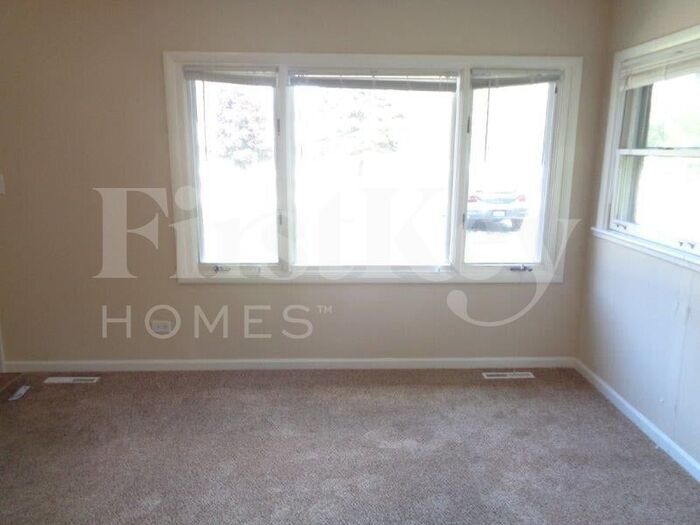 Building Photo - 12865 W Highland Ave