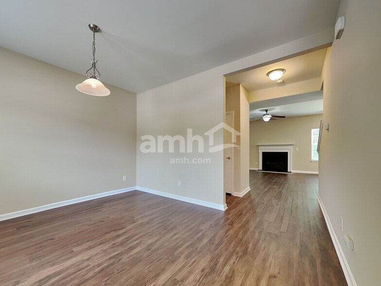 Building Photo - 136 Hamilton Ct