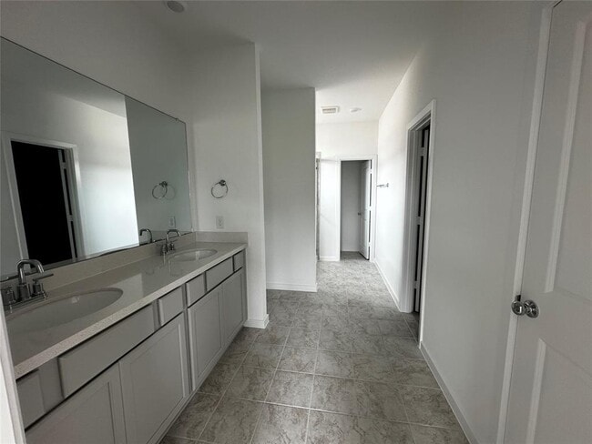 Building Photo - 22123 Taldora Bend Trl