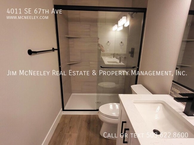 Building Photo - 4011 SE 67th Ave