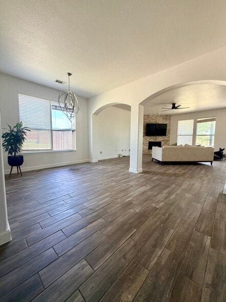 Building Photo - 14805 Little Anne Dr