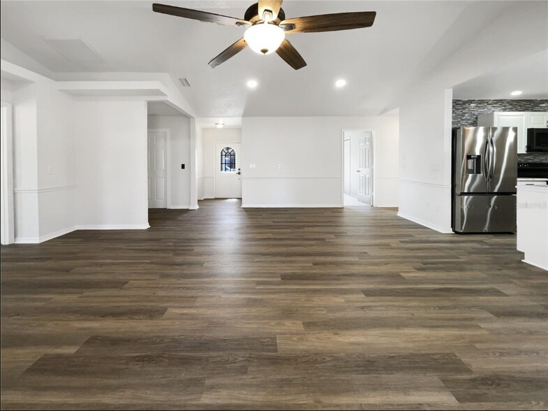 Building Photo - 2334 W Price Blvd