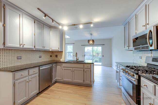 Building Photo - 4405 Middleton Pl