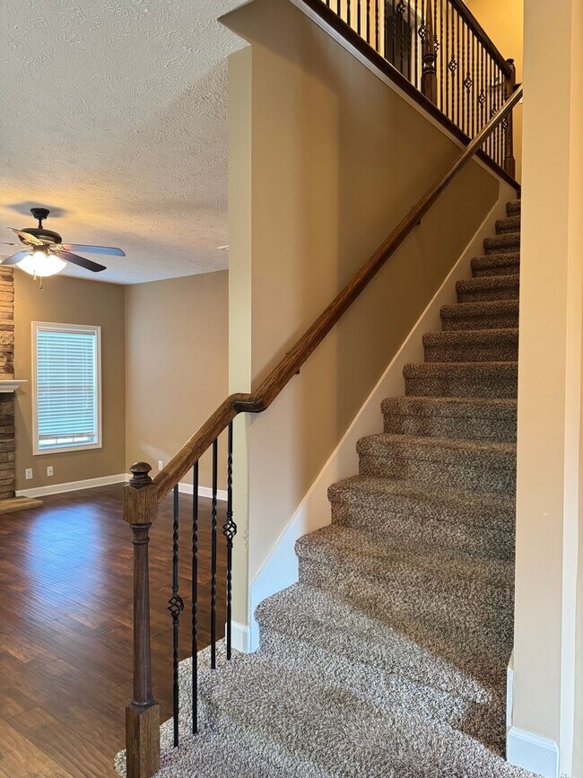 Building Photo - Crosswinds Subdivision! Beautiful 2 Story ...