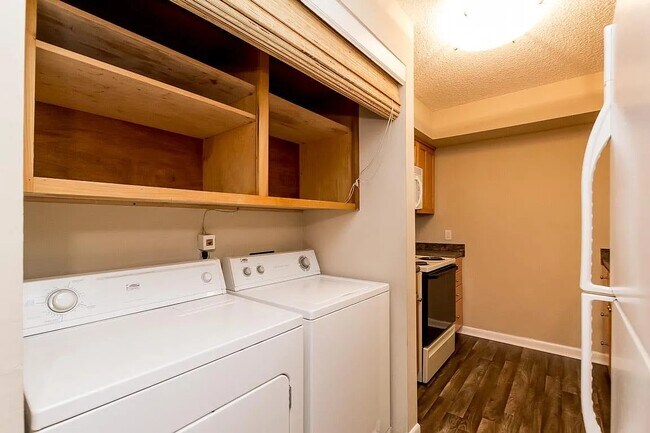 Building Photo - 5515 Country Dr