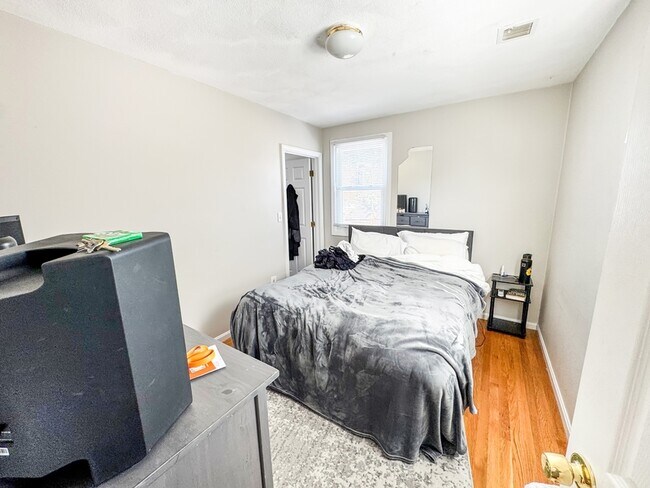 Building Photo - 28 Fisk Ave