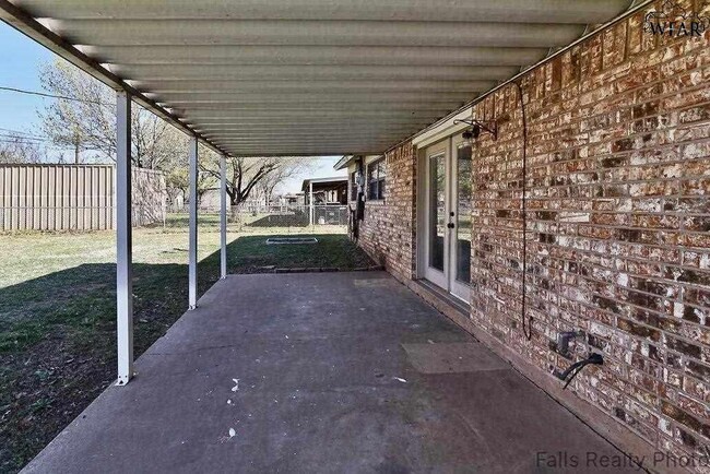 Building Photo - 1606 Ruidosa Dr