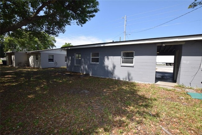 Building Photo - 104 W Lancaster Rd