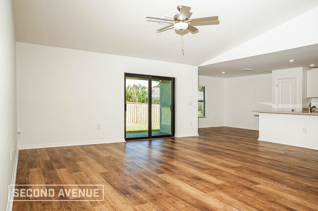 Building Photo - 4066 Chamrade Rd