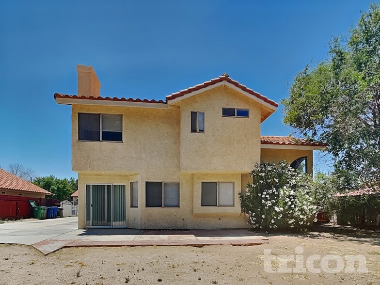 Building Photo - 44238 Gillan Ave