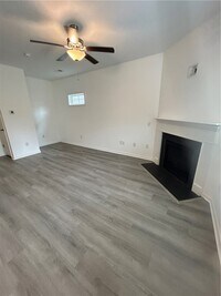 Building Photo - 314 Phillips Dr