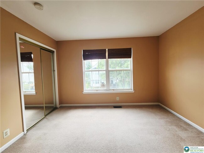 Building Photo - 236 Lenape Trail